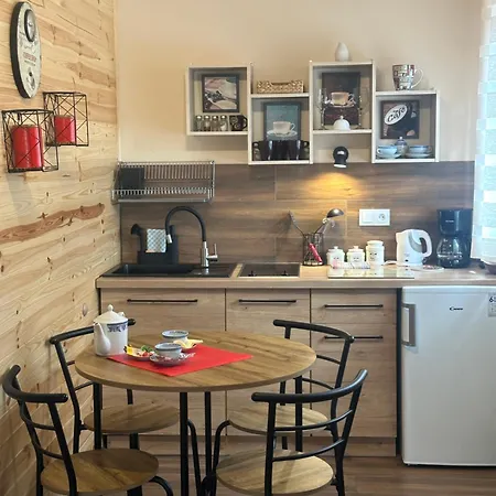 I Domino Parking W Cenie ! קרפאז'